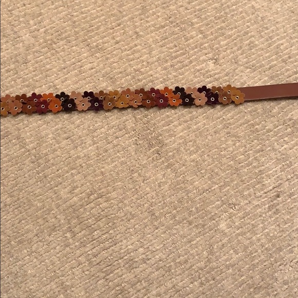 Brown multi floral belt - TOSS IN A BUNDLE! - Picture 2 of 8